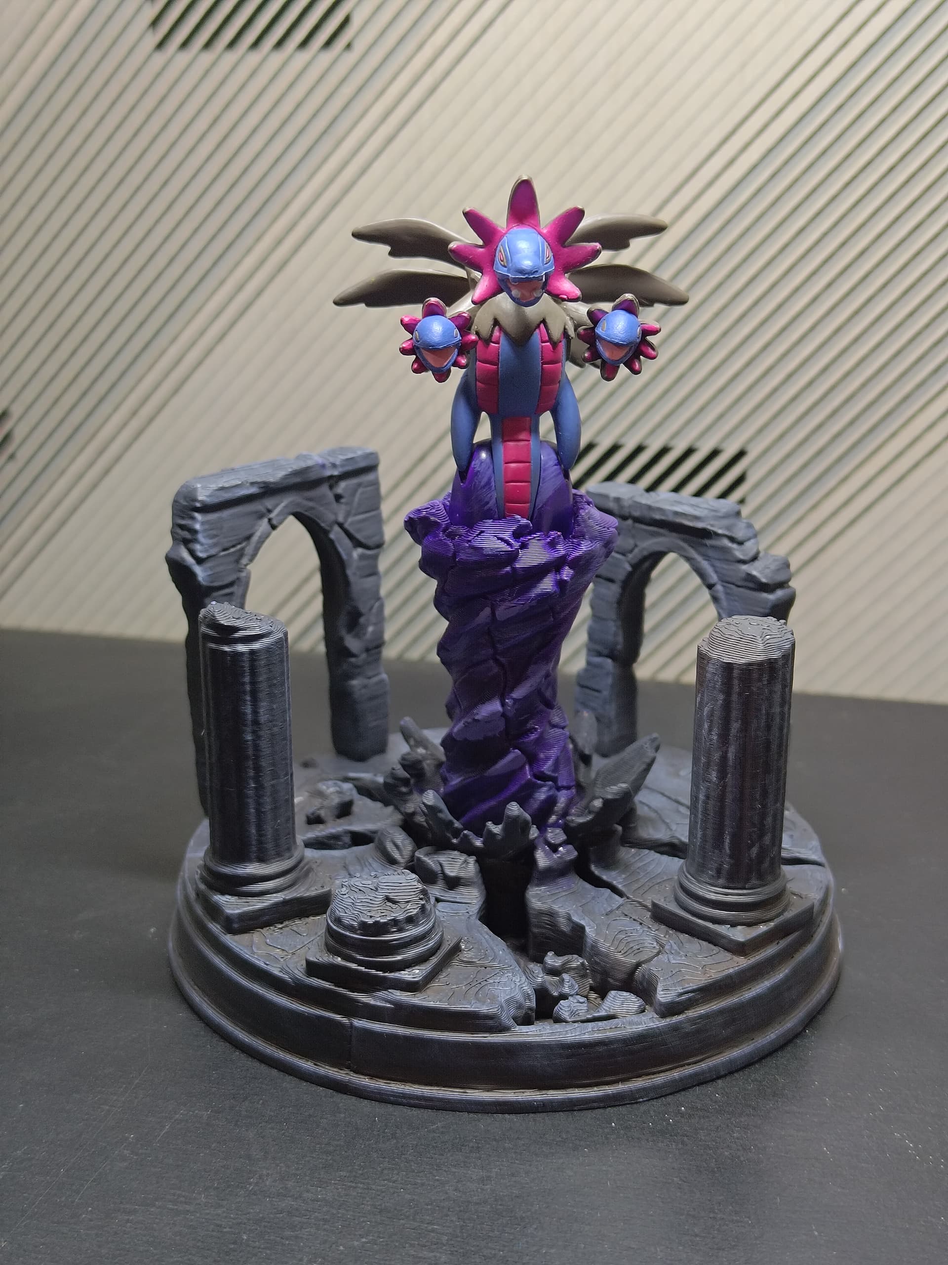 Hydreigon: Scene Diorama Base - Thumbnail