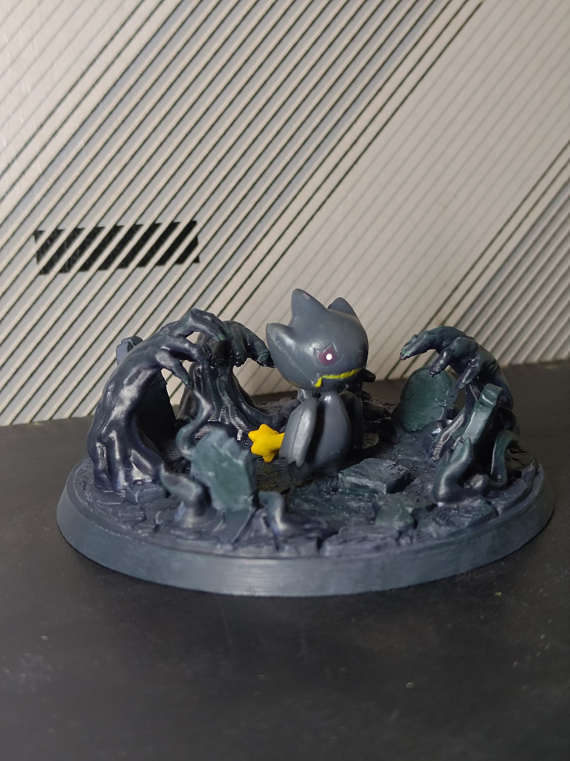 幽靈系專用：鬼手墓碑地臺 - Thumbnail