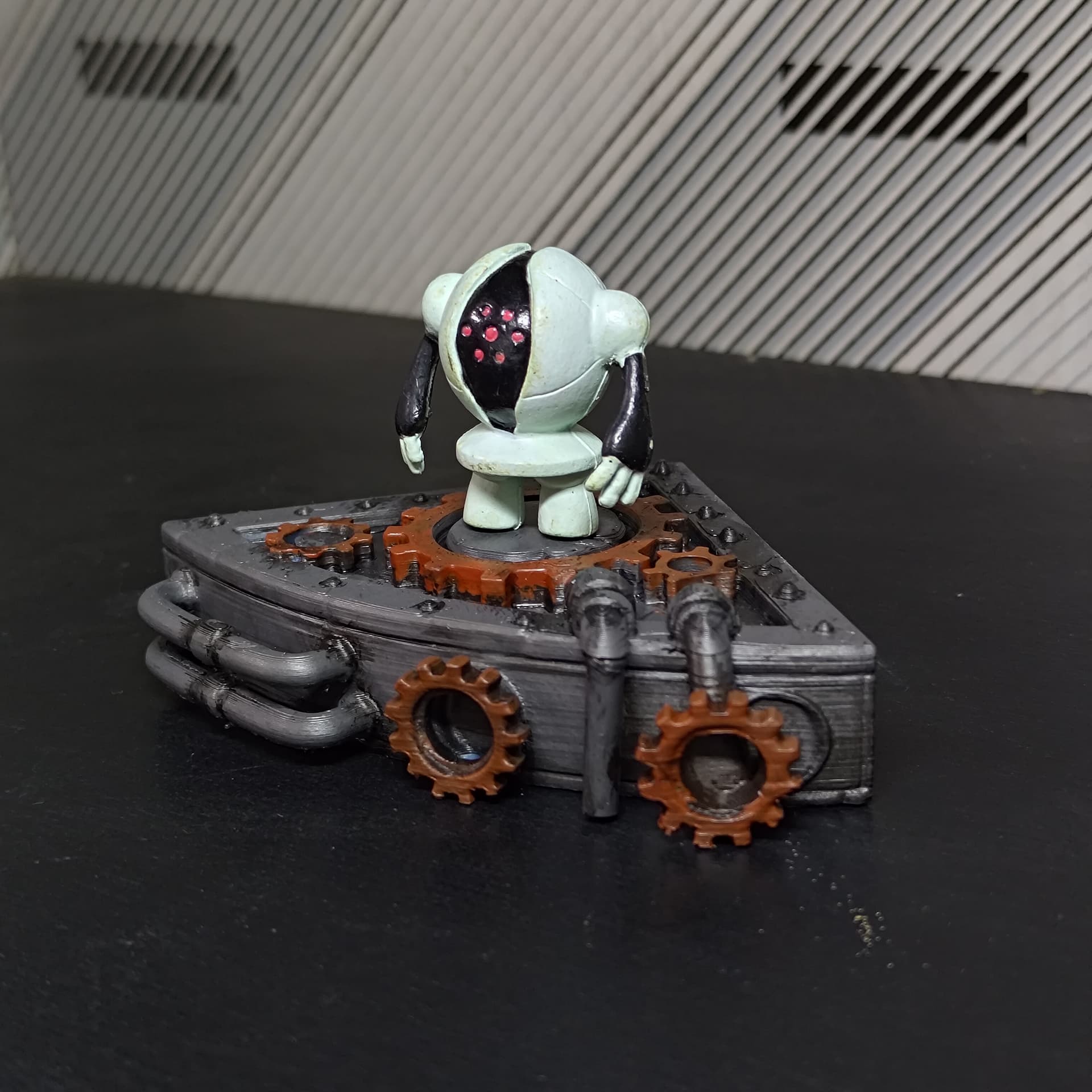 雷吉家族：模組化組合地臺 - Thumbnail