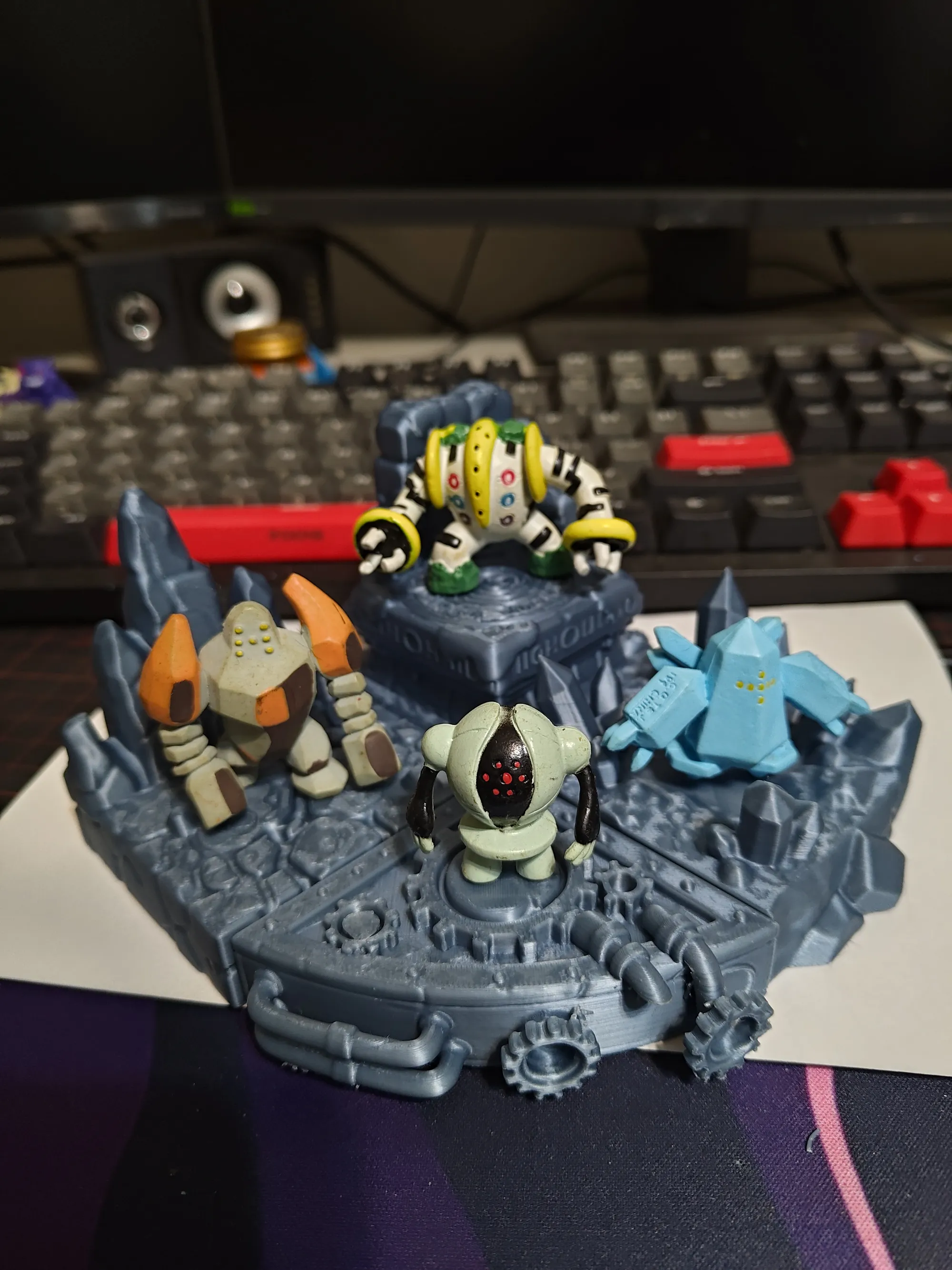Regi Family: Modular Diorama - Thumbnail