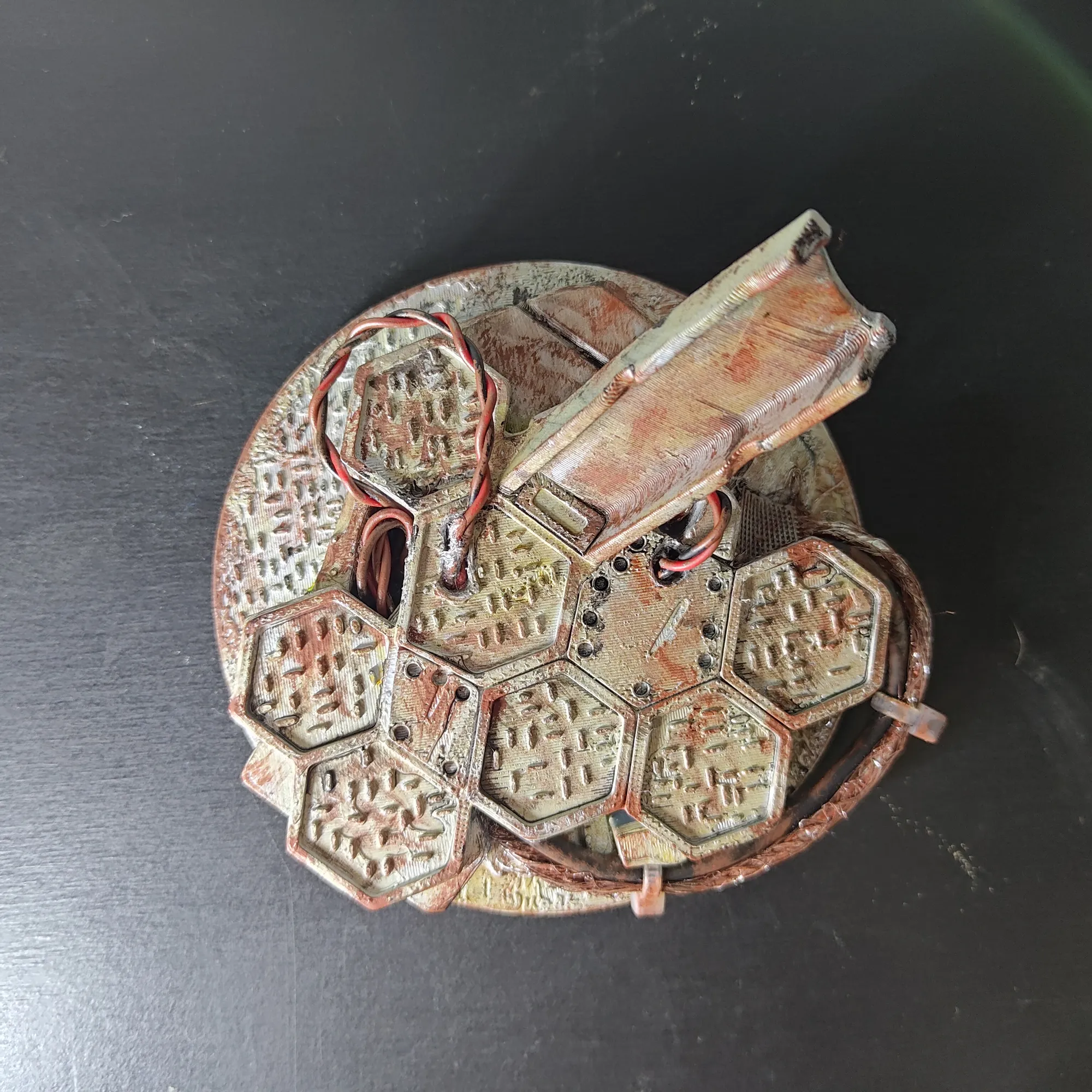 波士可多拉：廢棄工業風鋼筋底座 - Thumbnail